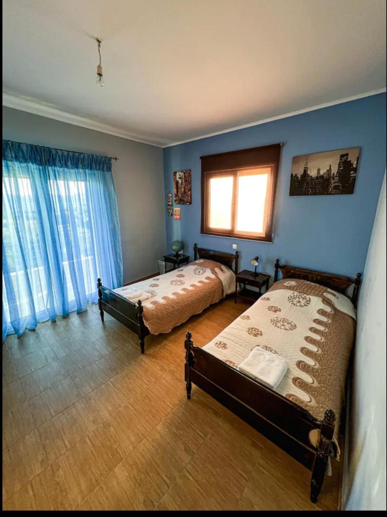 Eretria Homestay Luaran gambar