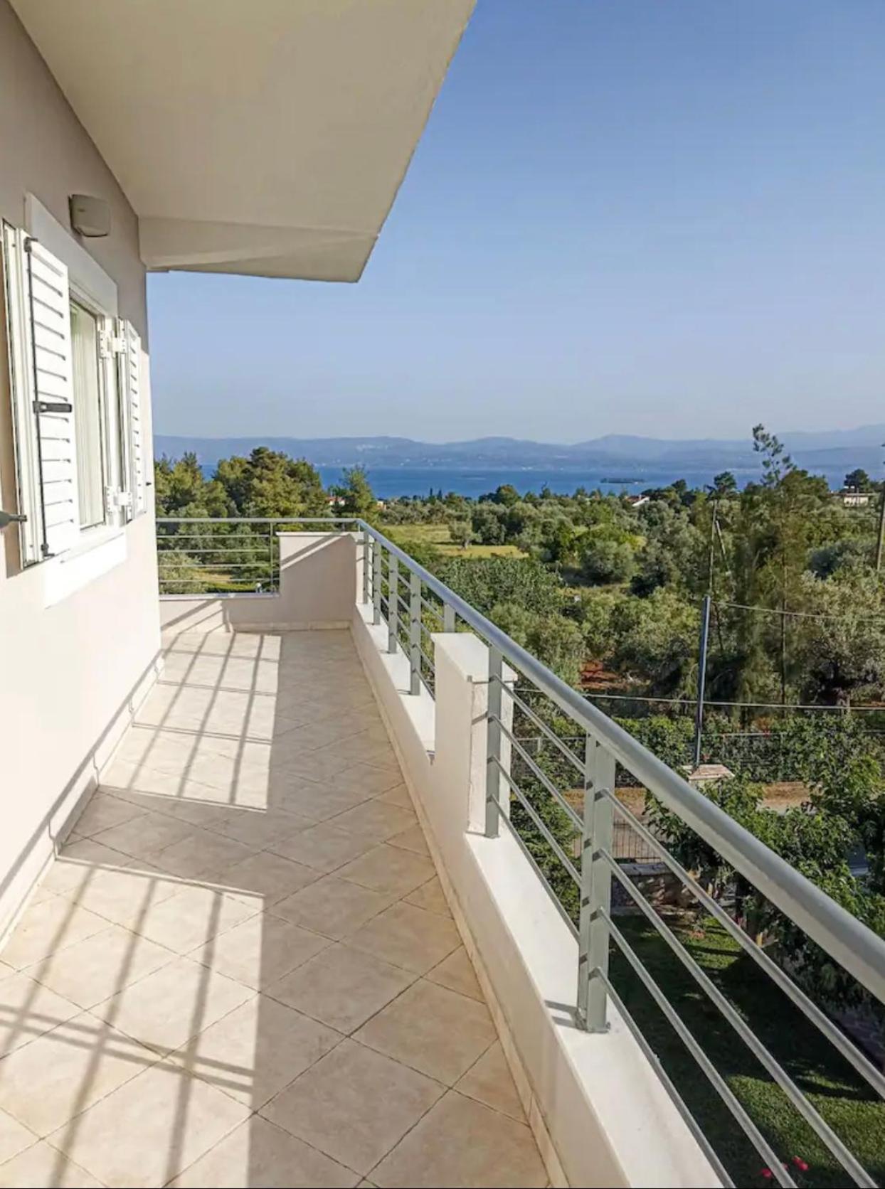 Eretria Homestay Luaran gambar